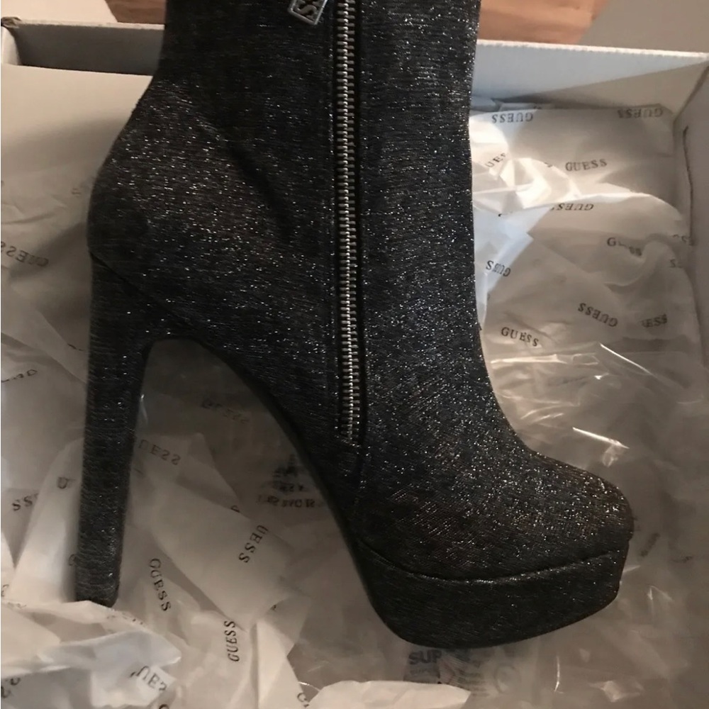 Guess Women's Silver / Gray Dejah3 Platform Dress Bootie, Size 9.5, Brand New